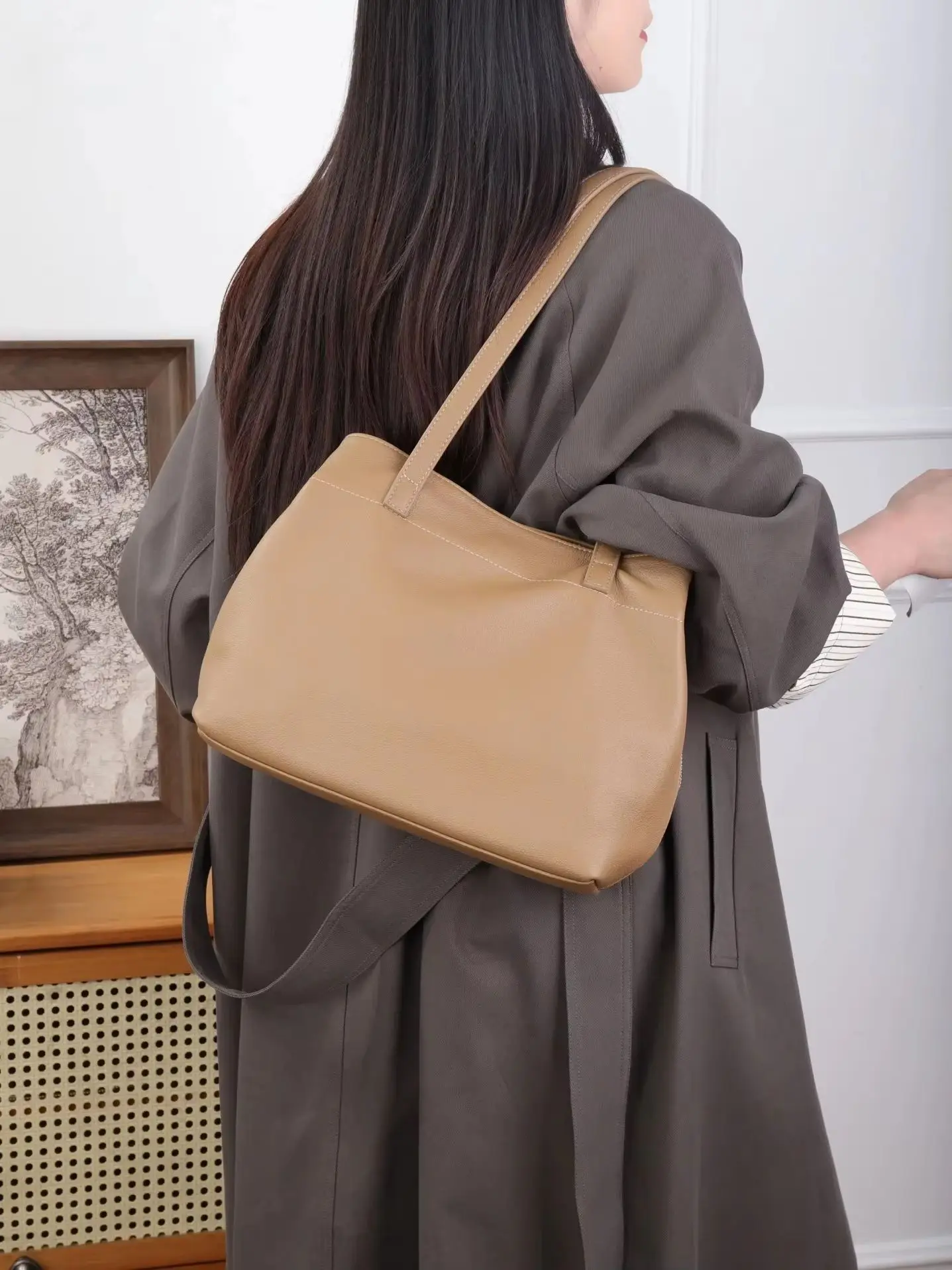 

Genuine Leather Women's Bucket Tote Bag for Woman Luxury Designer Large Capacity Underarm Shoulder Bag Multi-compartment Bag New