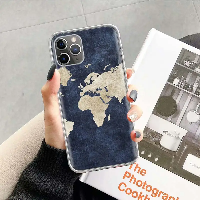iPhone用世界地図付きソフトケース