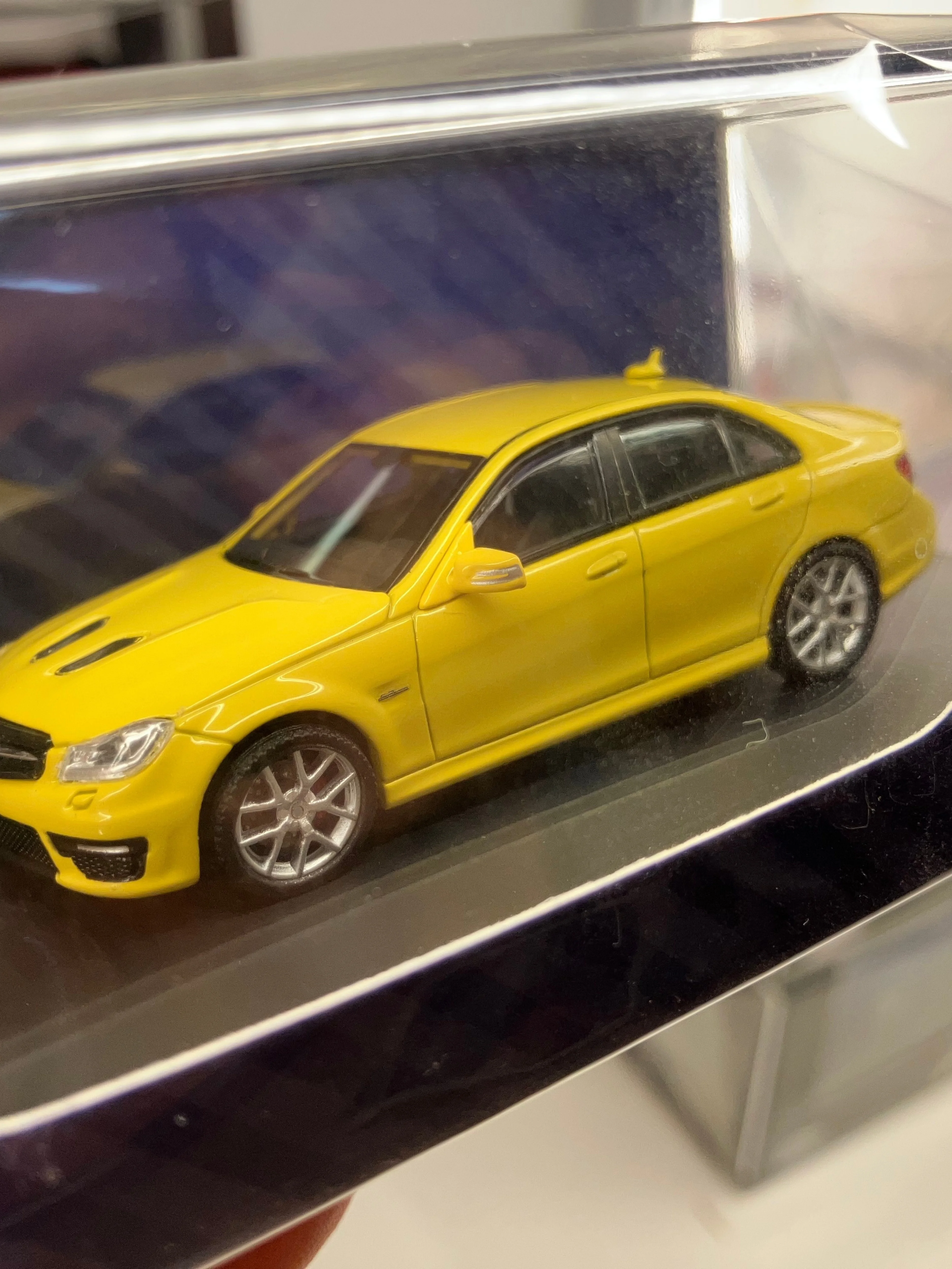 King Model 1/64 C63 W204 MB Diecast Model Car Collection Limited Edition Alloy