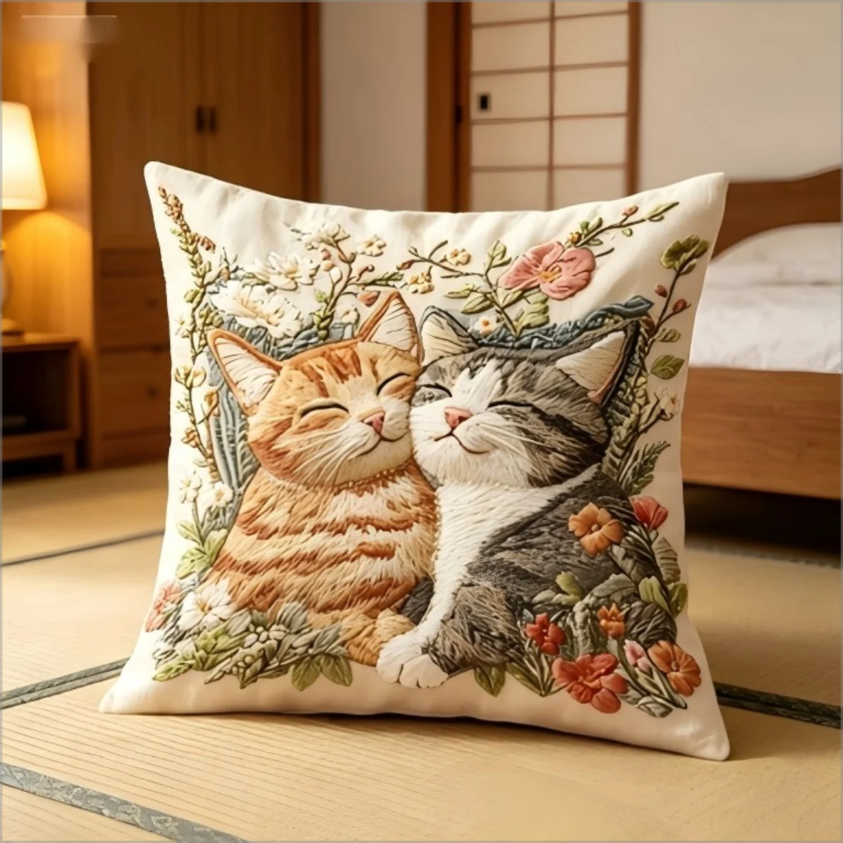 Niedlicher Blumen-Katzen-Kissenbezug 2D Kunststickerei-Druck Entzückende Kätzchen in Blumen Kissenhülle für Sofa Bett Couch Rustikales Zuhause