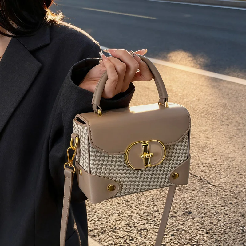 

2025 Autumn Vintage Square Bag, Elegant Top Handle Purse for Women, Minimalist Shoulder Crossbody, Versatile Day-to-Night Tote