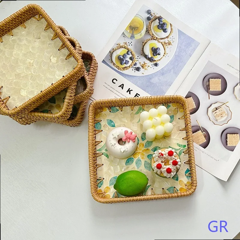 Vietnam Rattan Woven Colorful Shell Nordic Fruit Bowl Decorative Storage Tray Round Plate