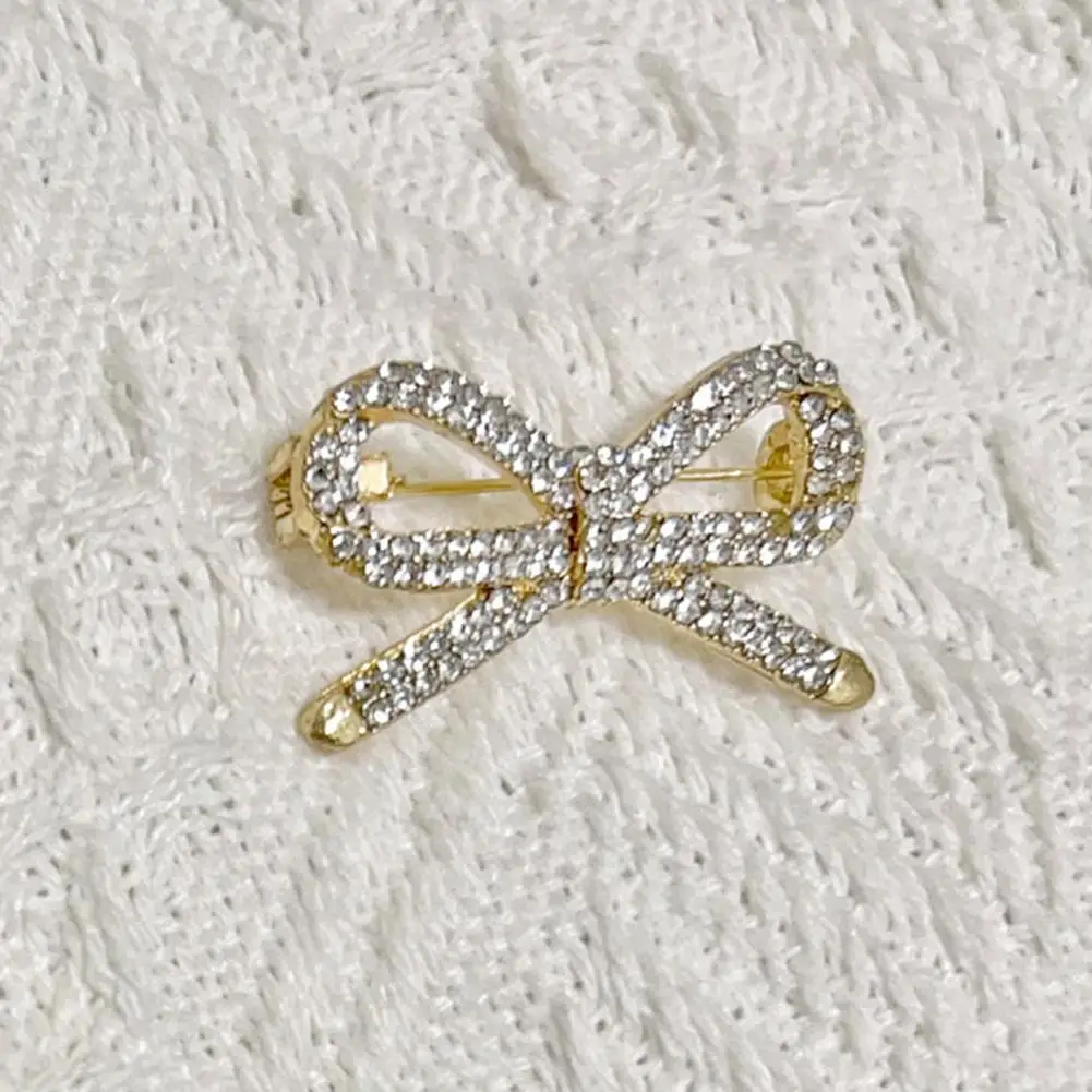 Vintage Style Brooch Faux Pearl Brooch Women Bowknot Brooch with Faux Pearl Rhinestones Anti-rust Shawl Clip for Sweaters