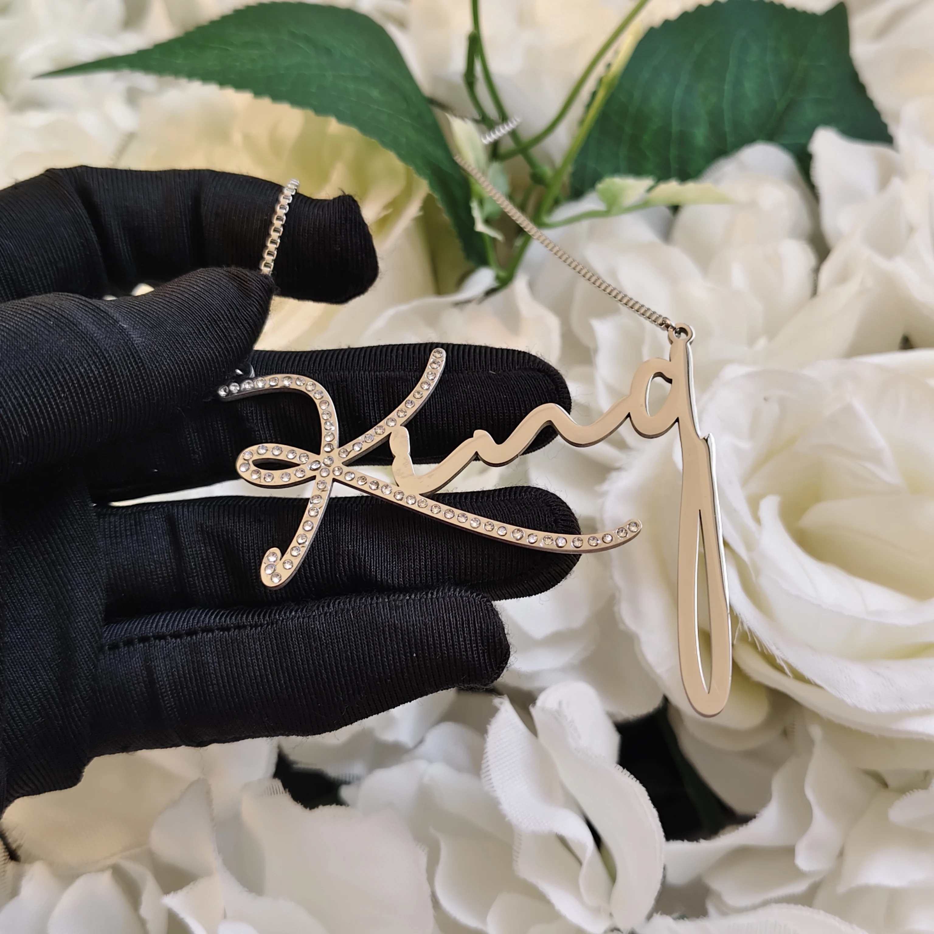 

DHQH Customized Name Diamond Silver Necklace Personalized Letter Diamond Pendant Necklace Birthday Gift Manufacturer Direct Sale