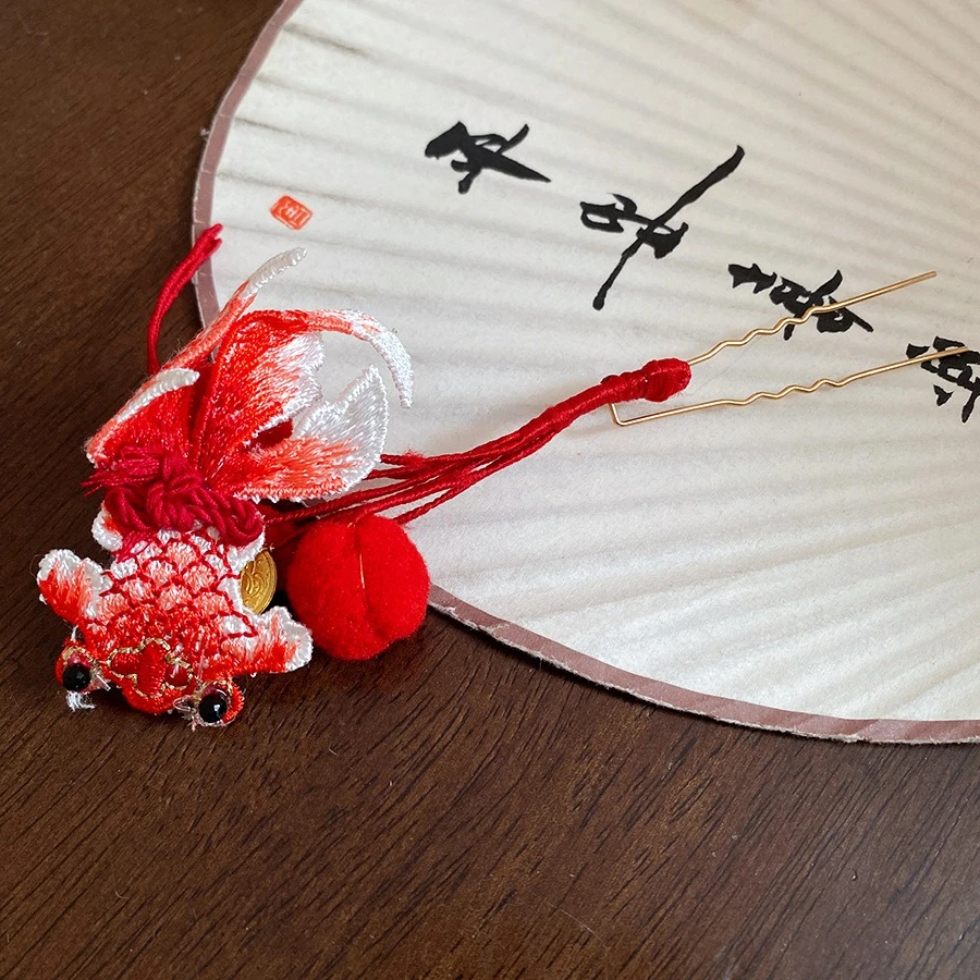Neuartige rote Stoff-Koi-Fisch-Haarspangen für Frauen, glückbringende, niedliche Haarnadeln aus Wollgarn, trendige Charms, Haar-Accessoires, Geschenke M1