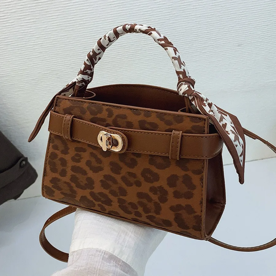 

Нишевая винтажная сумка с верхней ручкой, минималистичный кошелек на плечо для женщин, модная сумка через плечо в стиле ретро, сумка на день и ночь, шикарная сумка на слинге ​