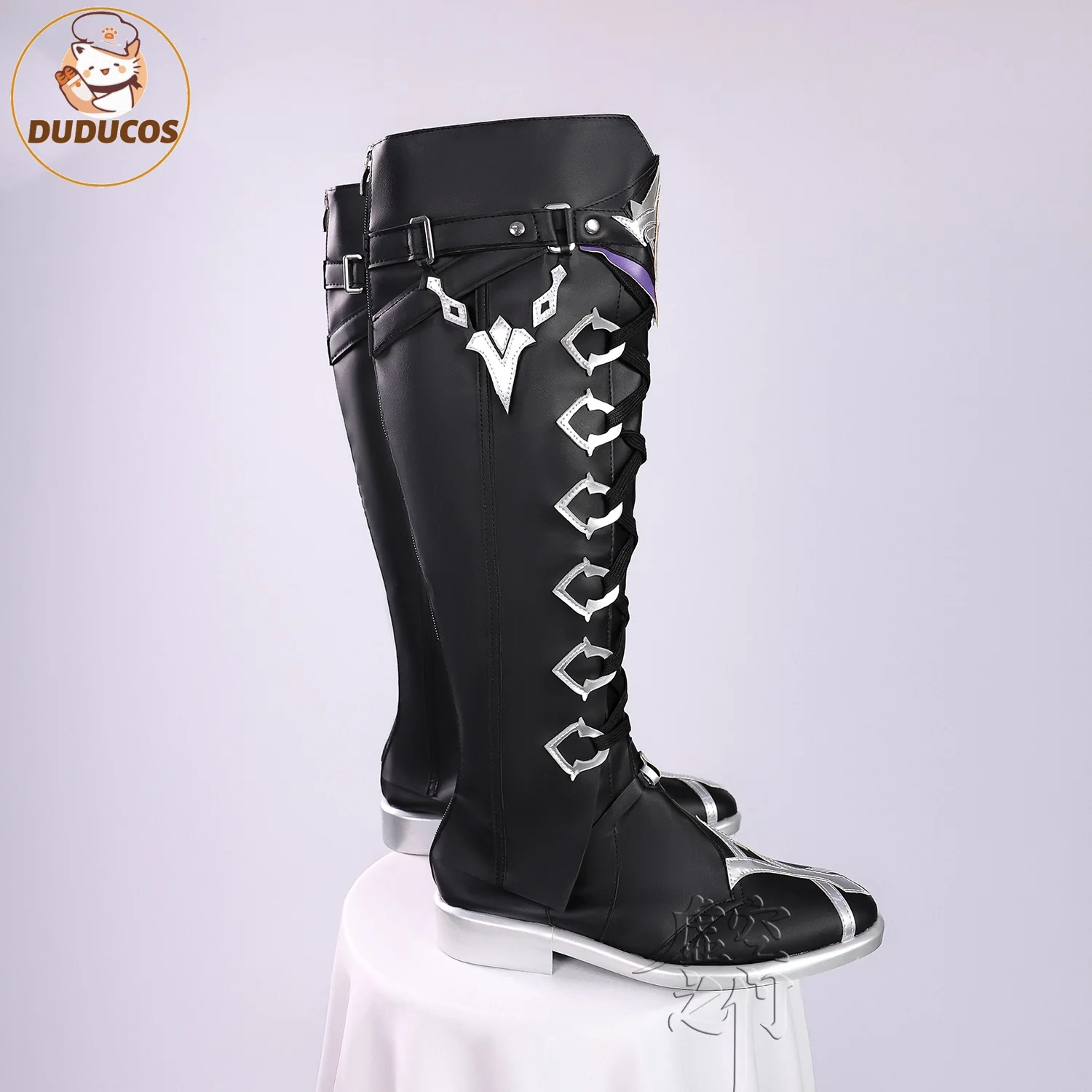 متوفر في المخزون أحذية Flins لعبة Genshin Impact DUDU الرجال أحذية سوداء طويلة Kyryll Chudomirovich Flins أحذية الهالوين التأثيرية