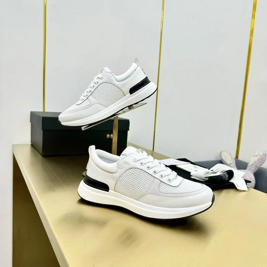 Lightweight casual skate sneakers, unisex low-top skate shoes for men and women, breathable upper fabric, anti-slip flat rubber sole, soft footbed, easy to match all daily clothes, ideal for daily travel, campus, shopping and couple matching outfits