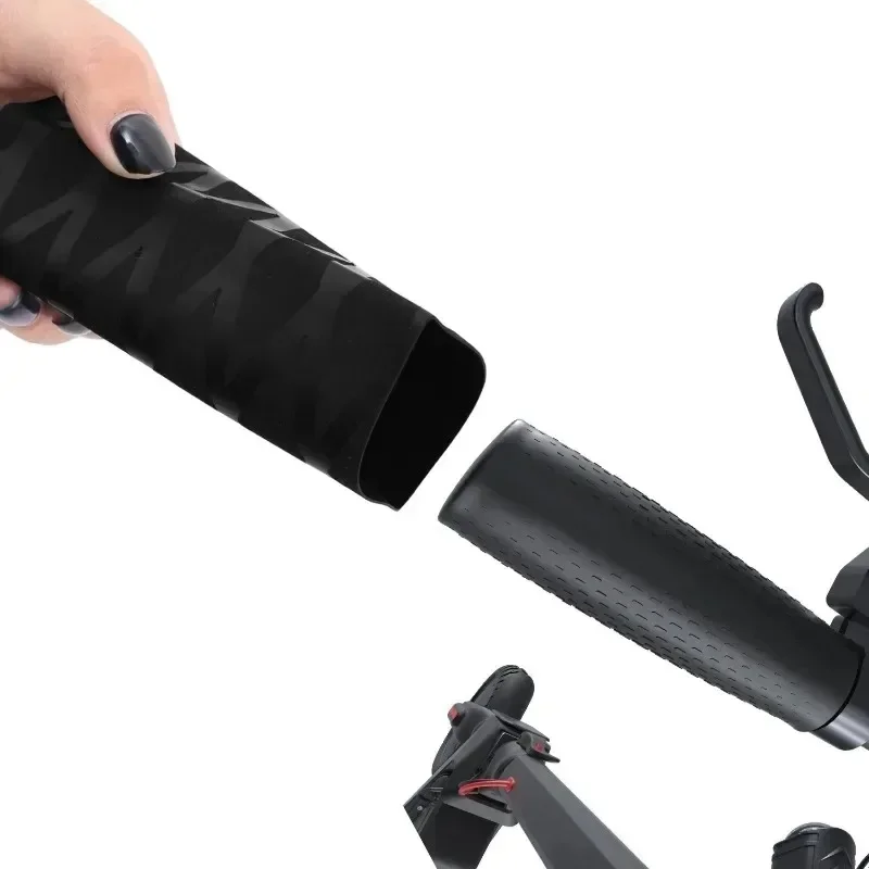 2/4PCS Motorbike Anti-Slip Heat Shrink Grips Cover Brake Lever Covers Handlebar Cover for Winter Cold Summer Sun Protection Grip