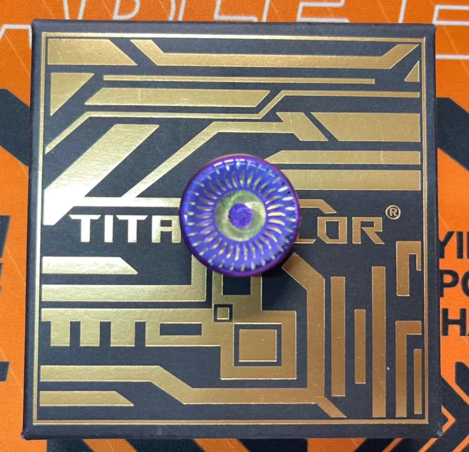 Used EDC TITAN.COLOR Candy TC Button 13/24.5mm Titanium Alloy spinner Fingertip gyroscope Decompression toys