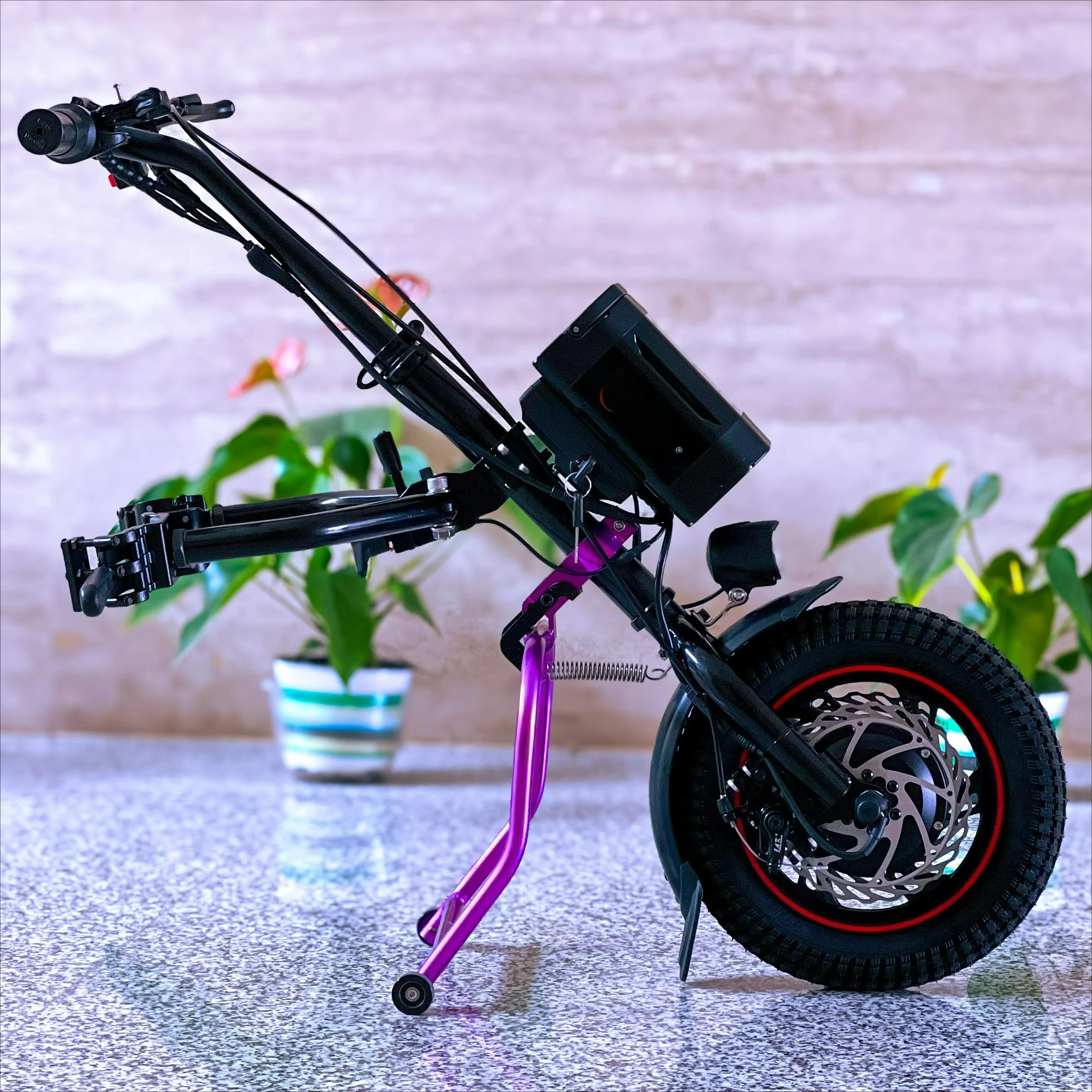 

Forward/Reverse Function 12" Electric Handbike 25km/h Electric Wheelchair Attachment Handcycle with CE