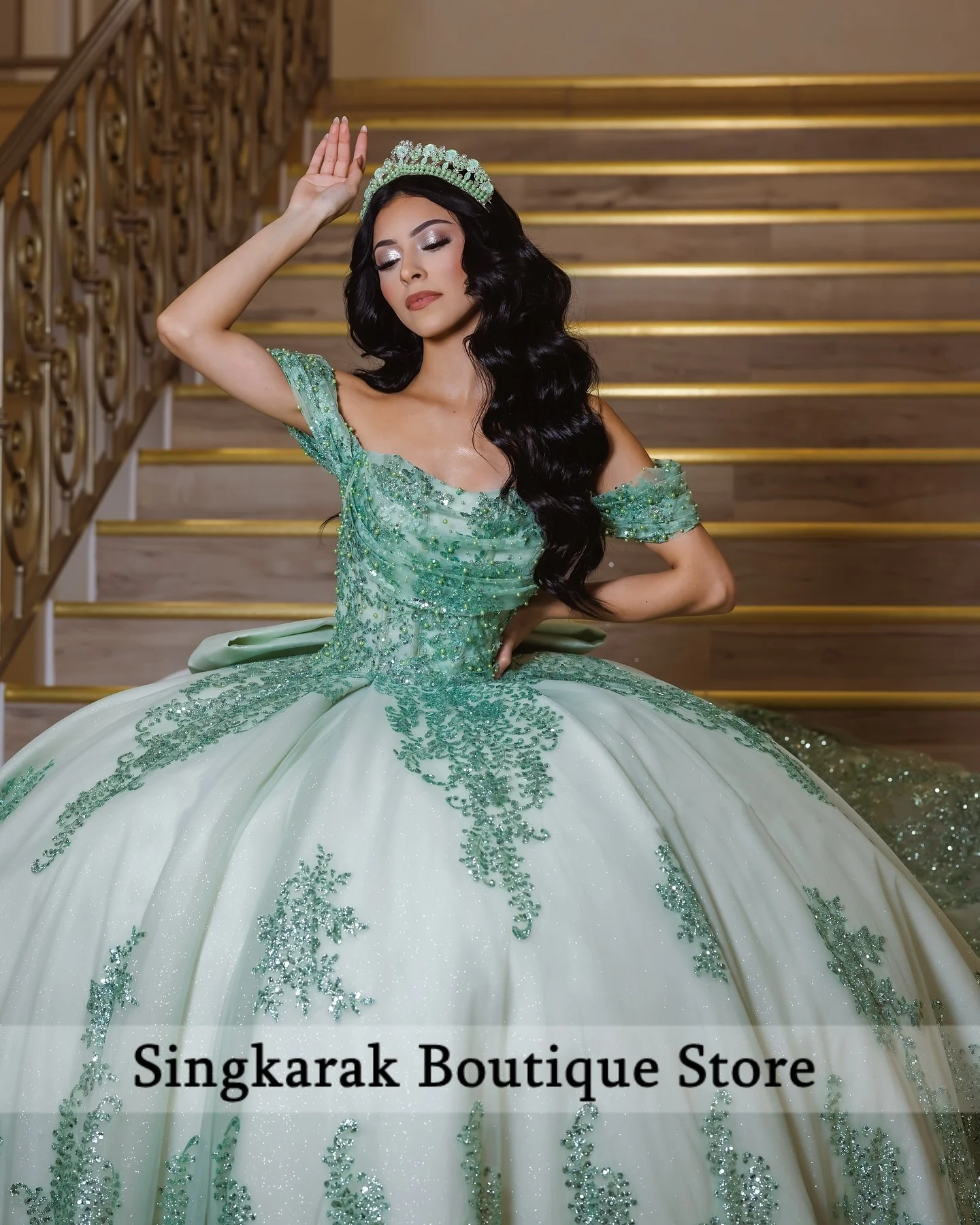 Robe de bal princesse verte de luxe pour filles, 15 robes de Quinceañera, avec des Appliques de perles en cristal, robe de fête d'anniversaire, personnalisée, nouvelle collection 2025