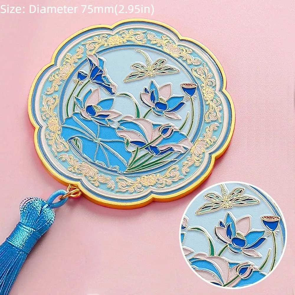 Miroir de maquillage Portable créatif, Design en Relief avec pompon, miroir cosmétique en métal de Style chinois pour femmes