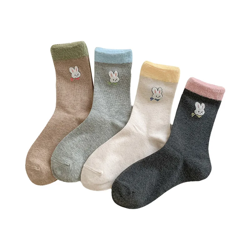 

2 пары новых носков средней длины с рисунком кролика, модная корейская версия, простые и подходят для весенней и летней одежды, повседневные носки