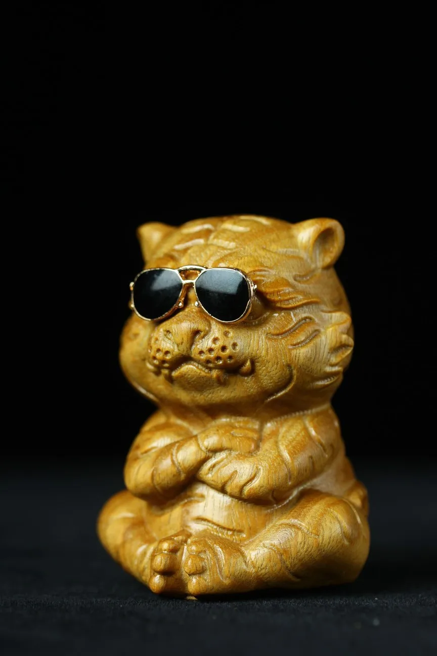 Sandalwood Office Decor Desktop Gifts Tiger Wood Carved Cute Wooden Crafts Handmade Home Car Interior  Decor Accents