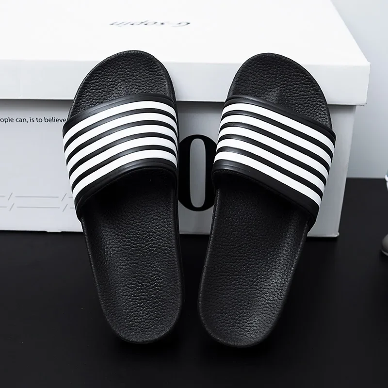 2024 Nieuwe Slippers Heren Zomer Casual Schoenen Voor Heren Outdoor Comfortabele Zachte Zool Glijbanen Strand Sandalen Maat 39-46 Dropshipping