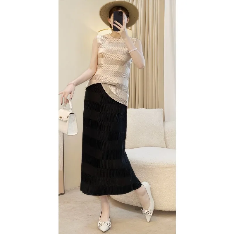 

Miyake Pleated Skirt Set Plisse Spring New Arrival Slim-Fit Solid Sleeveless T-Shirt + Straight Skirt 2026 Versatile Clothing