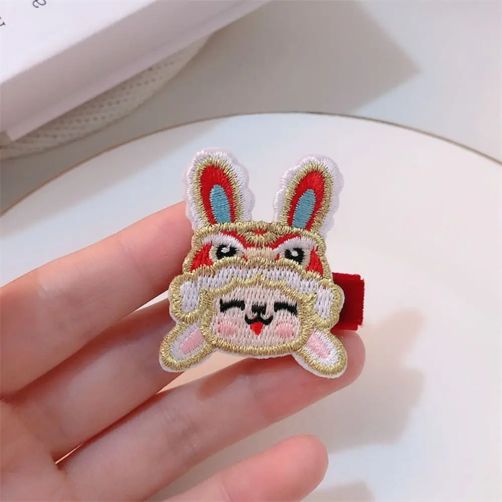 

Embroidery Children Red Hairpin Mascot Dragon Cloth Chinese New Year Headwear Girl Hair Accessories Baby Headwear