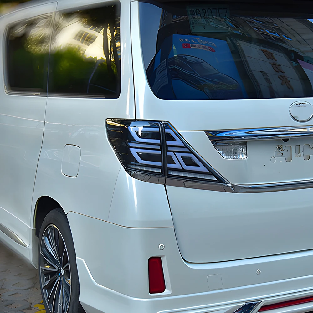 مجموعة المصابيح الخلفية للسيارة لسيارة Toyota ALPHARD 2009-2014 LED مصابيح خلفية للسيارات ترقية عالية التكوين ملحقات إشارة فرامل الضباب