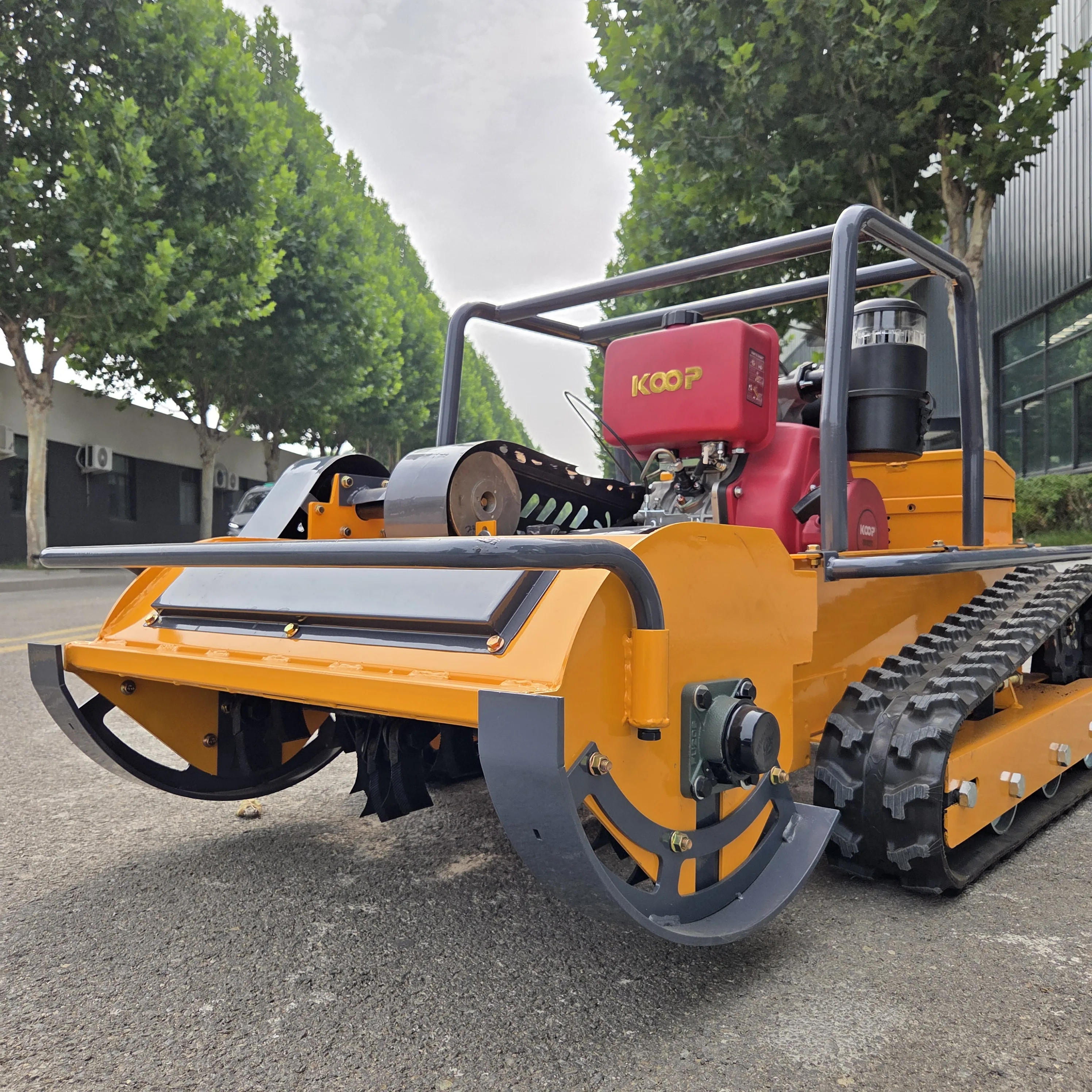 CE EPA Certified Medium-Sized Diesel Remote-Controlled Robot Flail Mower – All-Terrain, Agricultural Rubber, 500mm-1200mm