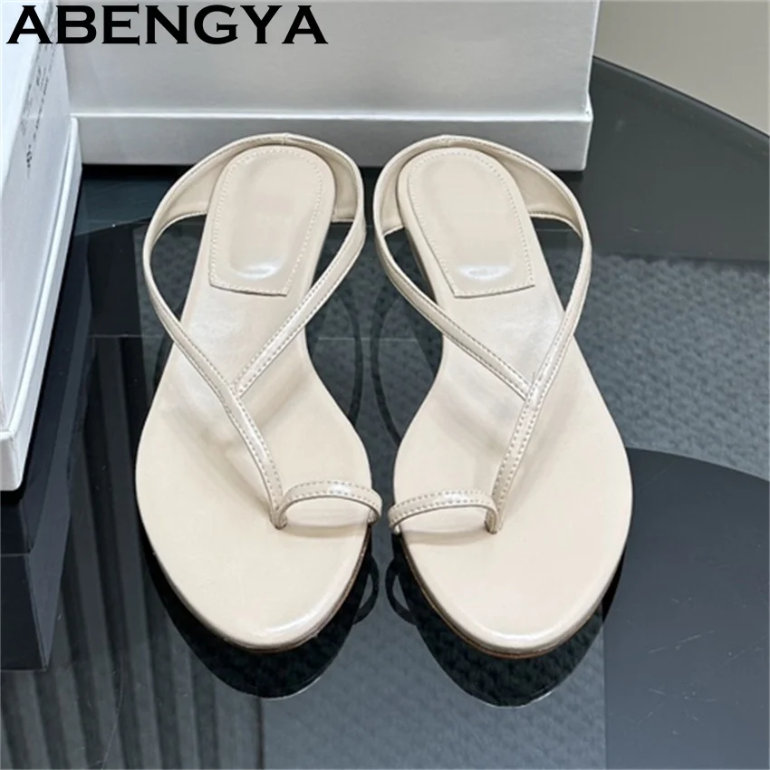

Summer New Casual Flip Flops Flat Slippers Women Round Trap Toe Narrowband Genuine Leather Beach Shoes Fashion Mules Slippers