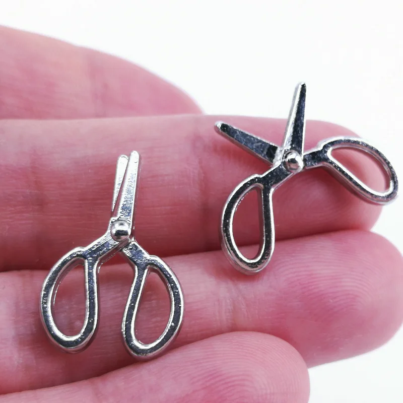 

100Pcs Mini 1:12 Metal Scissors Dollshouse Sewing Toy Tools Miniature Simulation Knitting Scissor Decoration