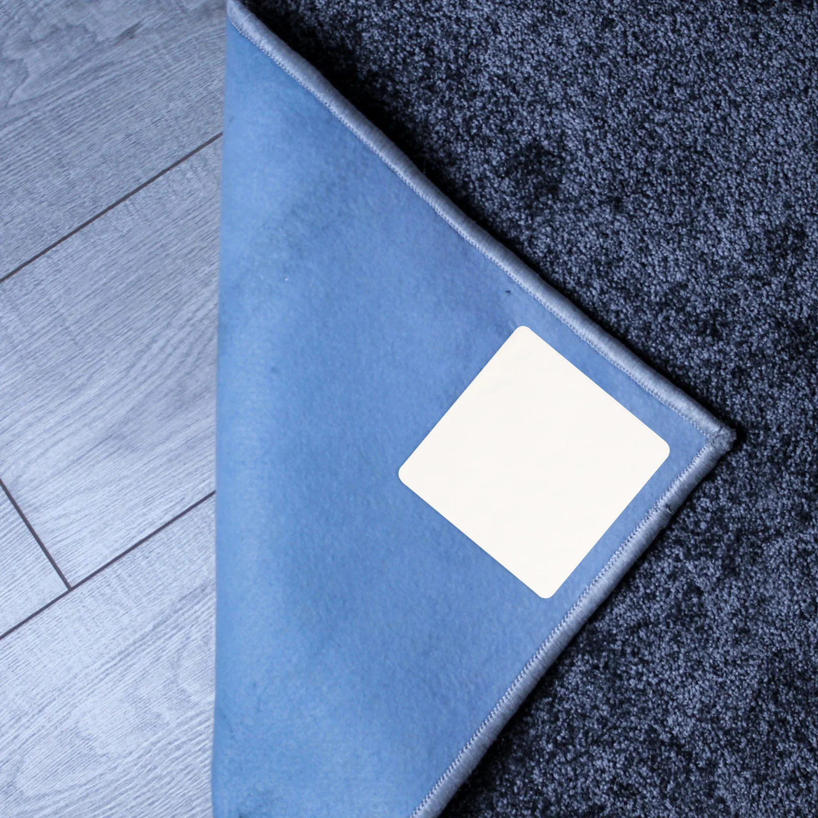 12 قطعة مجموعة أشرطة تثبيت مضادة للانزلاق للسجاد ملصقات غير قابلة للانزلاق تحافظ على البساط في مكانها على أرضيات الرخام المصفحة من بلاط الخشب الصلب