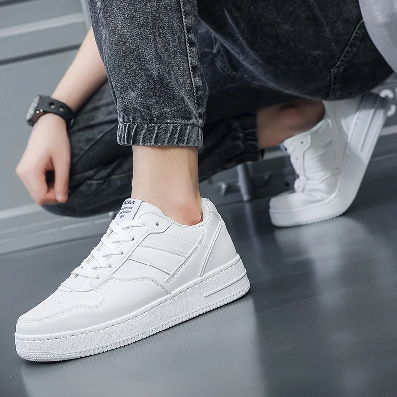 Classic White Shoes Men Low Top Lace-up Platform Mens Casual Sneakers Comfortable Non-slip Cheap Men's Skateboard Shoes Trainers