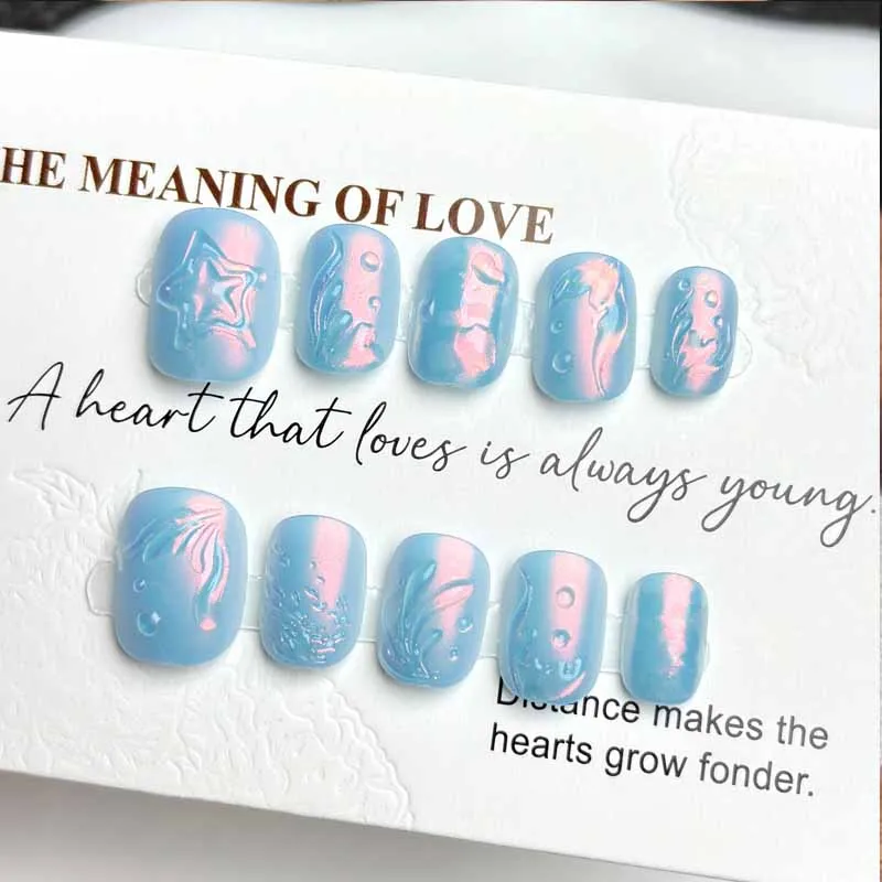 10 stuks Ocean Secret Realm Blue Matte Vissenstaart Aurora Korte Ronde Kop Druk op Nagels Roze Vissenstaart met Parel Flase nagel Patch