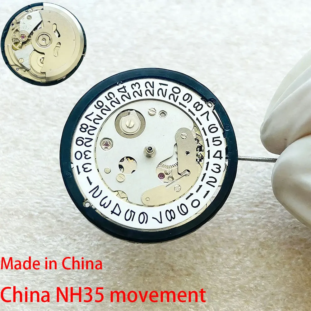 Made in China NH35 Automatic Movement Black and White Calendar Disc Can Replace the Japanese NH35 Movement with a 3 O'Clock