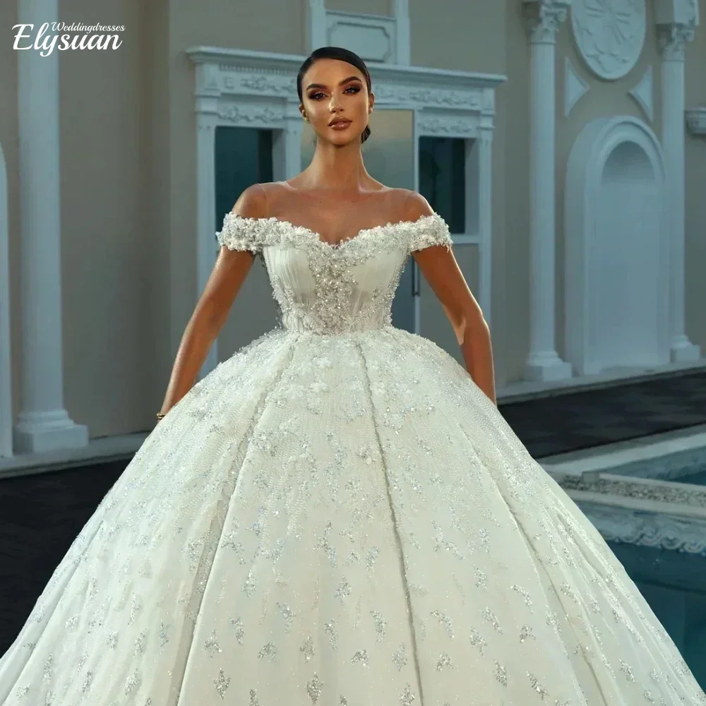Customized Gorgeous Ball Gown Wedding Dresses Exquisite Sweetheart Neck Sleeveless Bridal Gowns Appliques Sequins Sweep Train