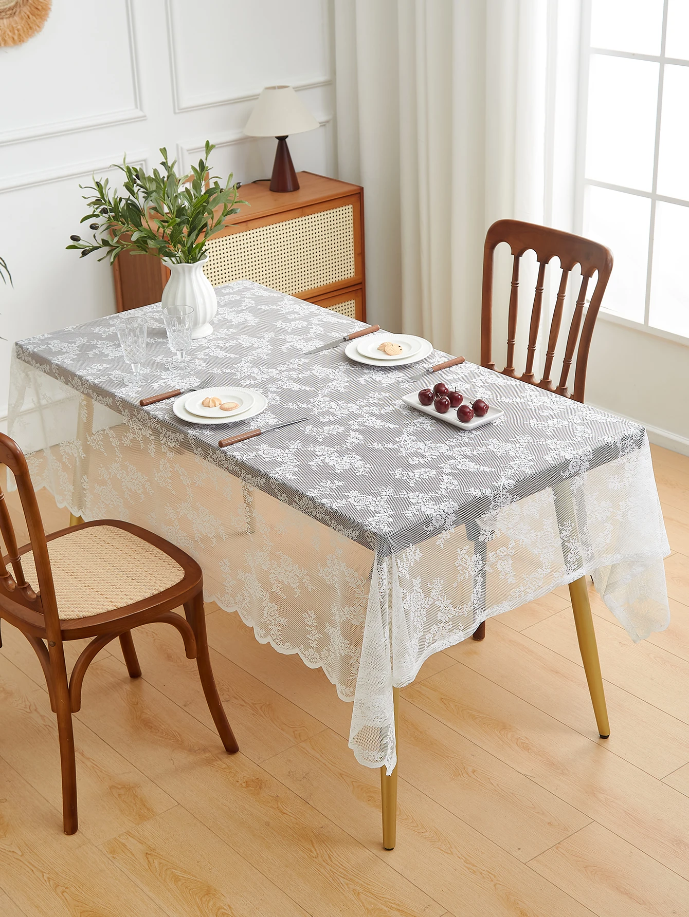 White Lace Floral Folded Tablecloth for Weddings, Parties, Dining Tables, Pure White Lace Tablecloth