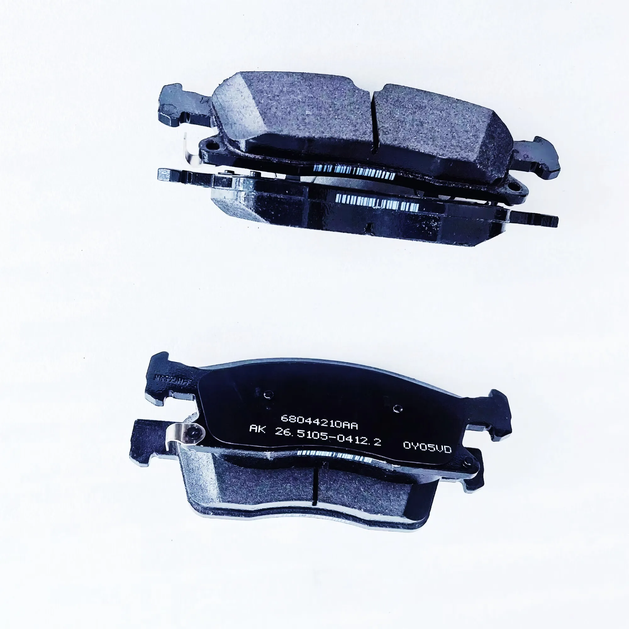 Front Brake Pad kit (Front Brake Pad) 68052369AA, 68052369AD, 68052370AF Suitable For: Jeep Grand Cherokee, Dodge Durango, 2011-