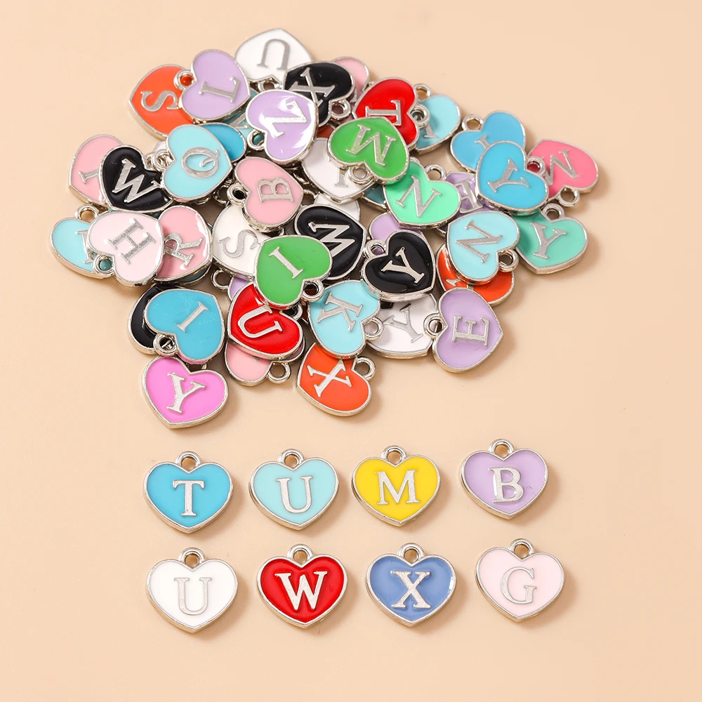 Leslie 10 Stück gemischte 12x11mm A-Z Buchstabenanhänger, emaillierte Alphabet-Anhänger, DIY-Armband-Schmuckherstellung. – Detail 5