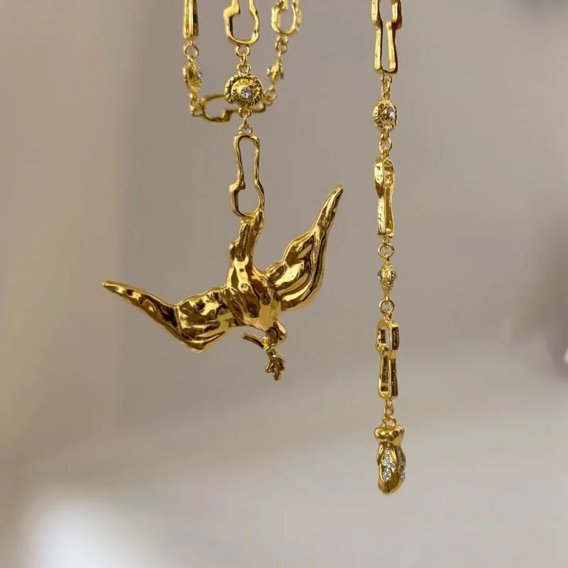 French Vintage Style Adjustable Y-Necklace for Women Gold Bird Design Luxury Long Sweater Chain Jewelry Accessory for Parties