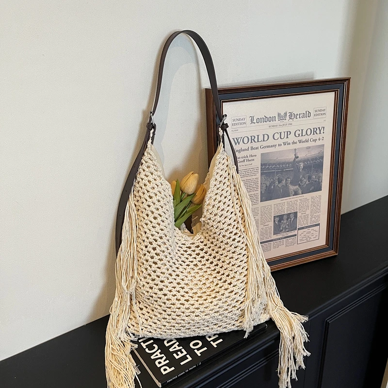 

Bohemian Crochet Tassel Hobo Bag for Women, Hollow Woven Beach Shoulder Bag, Large Capacity Summer Handbag for Vacation