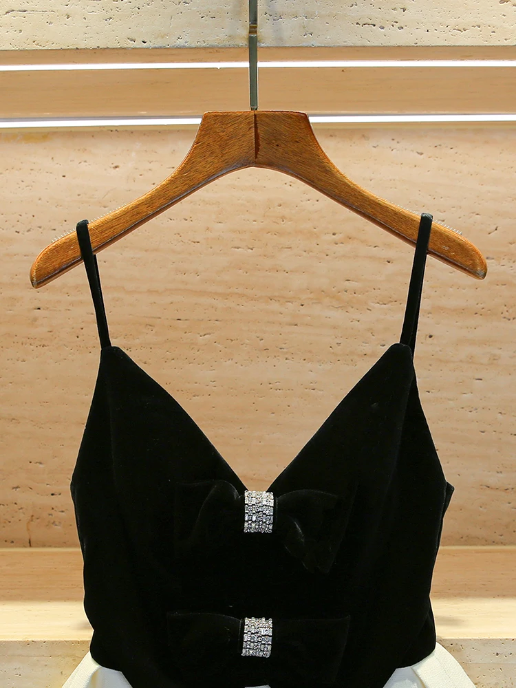 

Высококачественный бархатный комбинезон orts Bla Velvet Strapl Commute Sle с высокой талией Diamond Embellied Summer Collection