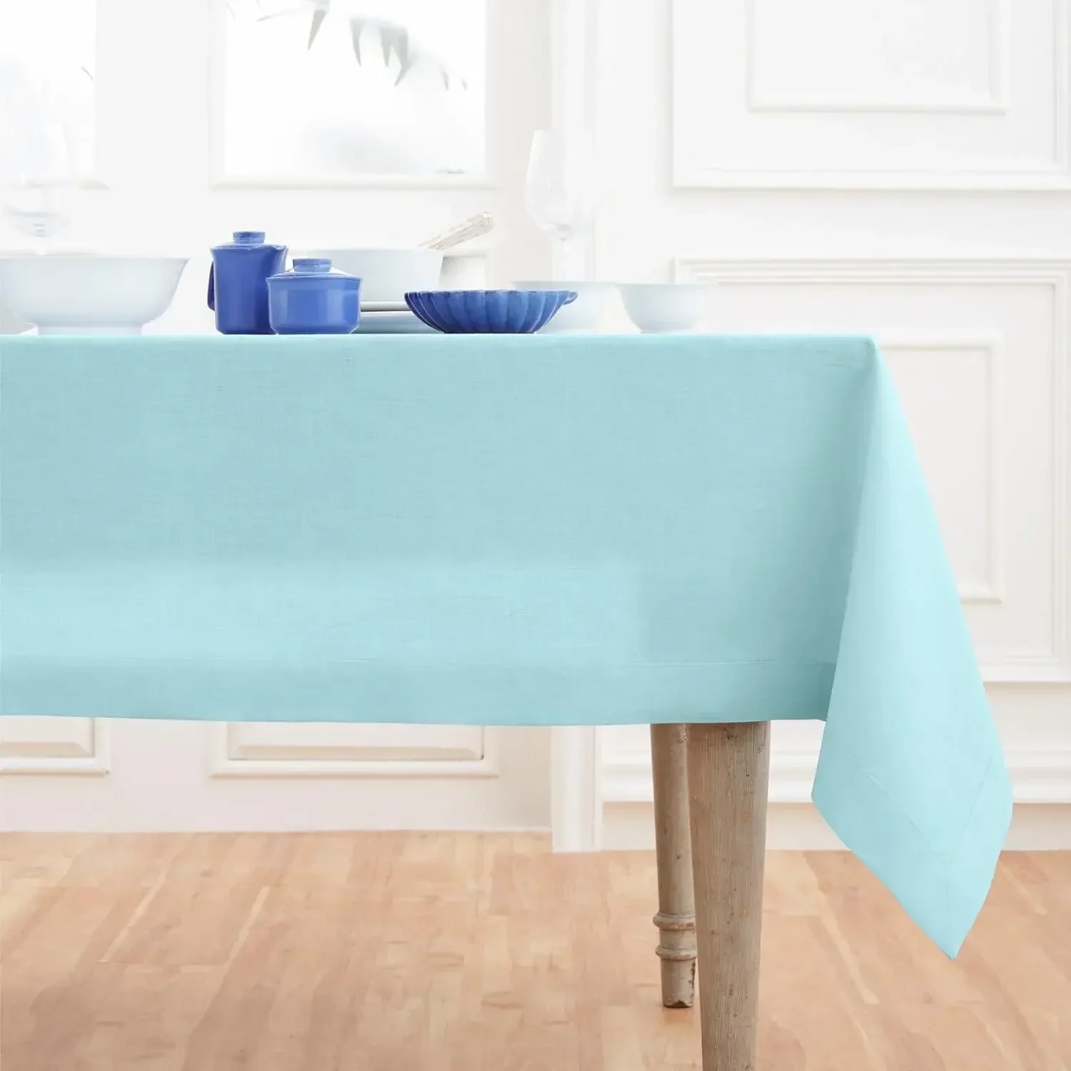 

Solino Home Aqua Blue Linen Tablecloth 60 x 90 Inch – 100% Pure European Flax Linen Rectangular Tablecloth – Machine Washable Ta