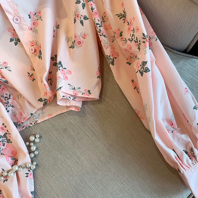 French short floral shirt women's spring and summer new pink design sense fashion temperament niche thin long-sleeved fresh top.