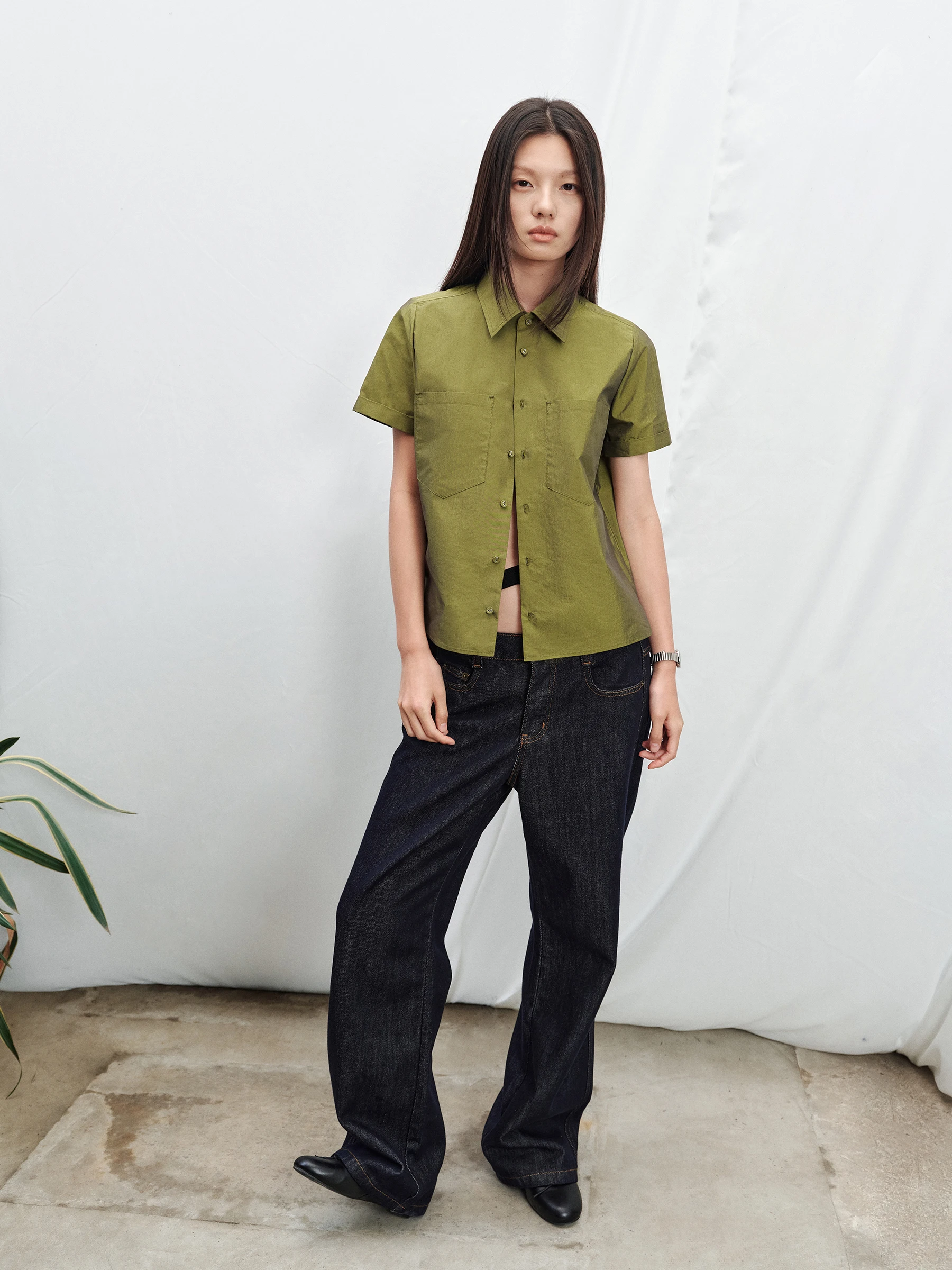 

SHKUCO Retro Box Shape Glossy Lightweight Short Sleeve Shirt Dual Color Silk Luster Casual Loose Fit Women's Open Cardigan