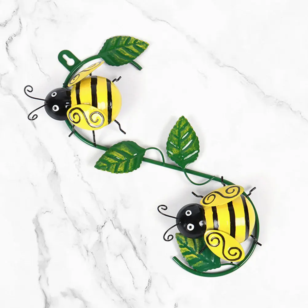 1Pcs Hollowed-Out Bee Wall Hanging Decor Hawaii Party Yellow Green Leaves Iron Home Ornament for Bedroom Office Living Room