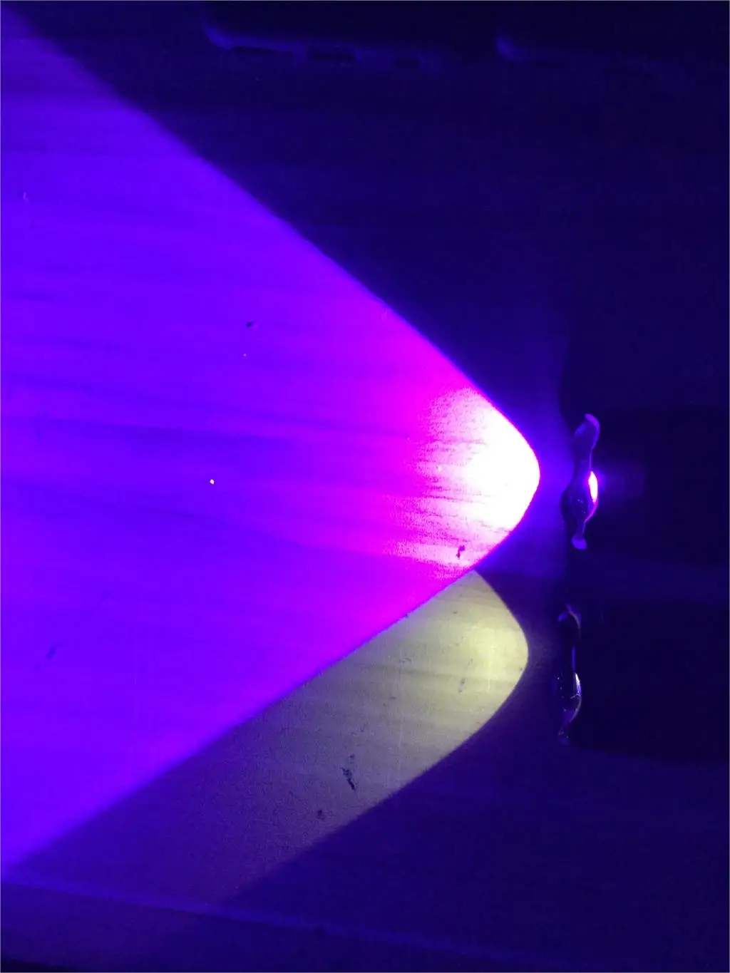 365nm 395nm Hochleistungs-UV-LED-Blitzlicht-Zoom fluor zieren des Schwarzlicht Ultraviolett 18650 Blitzlicht lampen zur Erkennung