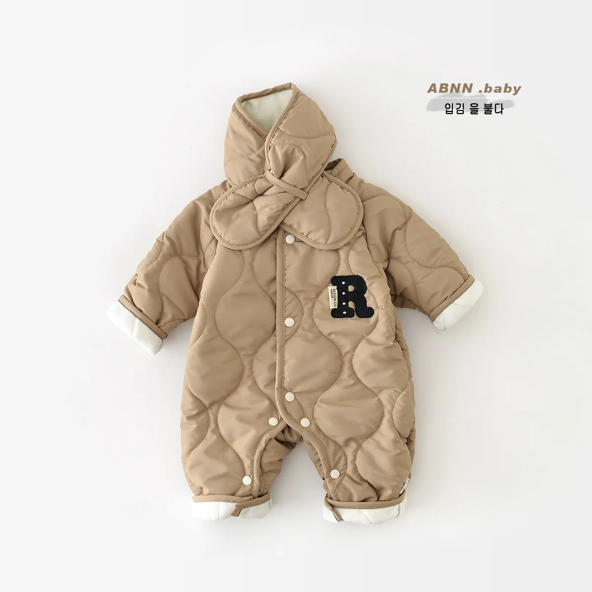 Baby jumpsuit autumn\\winter quilted boy\'s treasure rompers newborn Korean plush insulation climbing clothes scarf free clothing