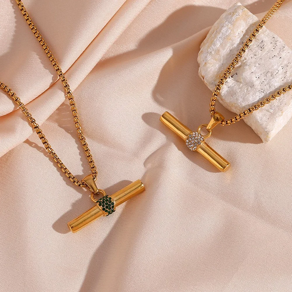 

Minimalist Green Clear Zircon T-Bar Pendant Necklaces 18K Gold Plated Waterproof Hypoallergenic Box Chain Necklaces for Women