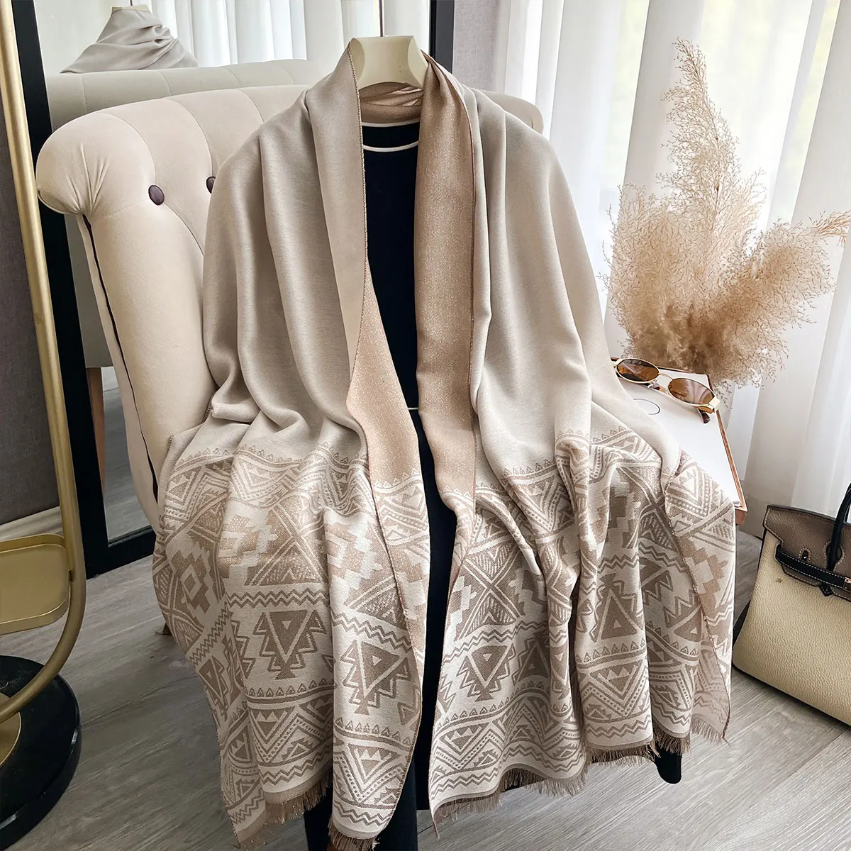 Neue elegante Damen muslimischen Hijab goldenen Faden langen Schal mit Frühling und Herbst kältebeständig Schal Dekoration Schal Wrap Kopftuch