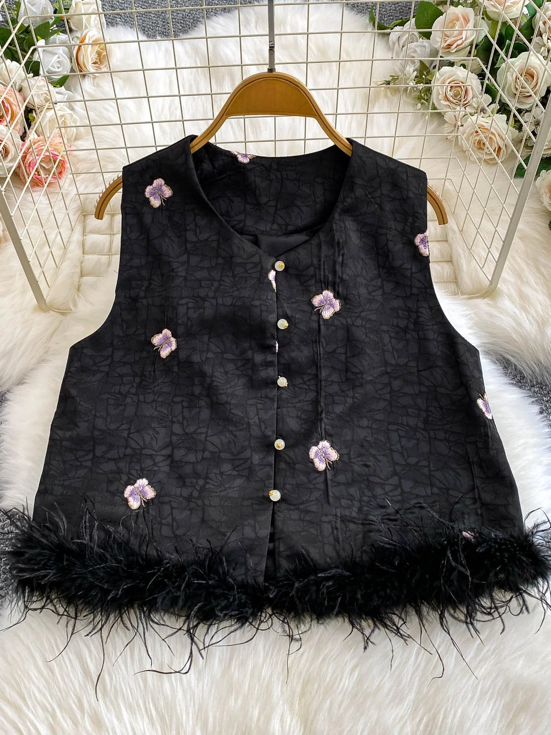 

Retro Beautiful Embroidery round Ne Svel Vest Women's New Sle Ostrich Feather Slimming Top Faionable Co...