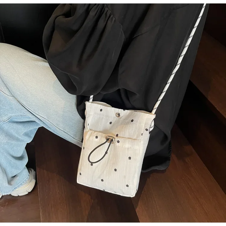 Kreative Falten-Tasche Neue Mode Trendige Umhängetasche Vielseitige Einzel-Schulter-Handytasche Aufbewahrung und Dekoration – Detail 17
