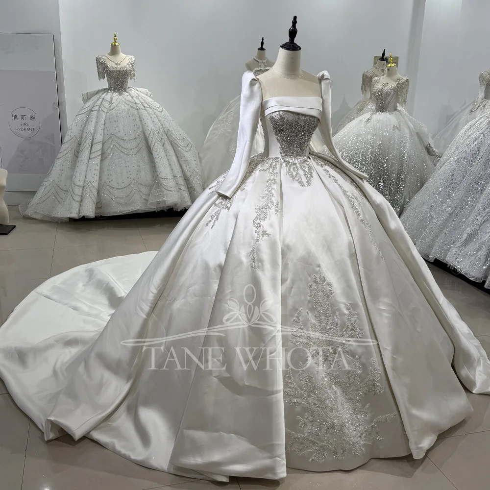 فستان زفاف من Vestido De Casamento Civil برقبة دائرية وأكمام طويلة وأربطة من الخلف ومطرز بالكريستال مخصص فاخر