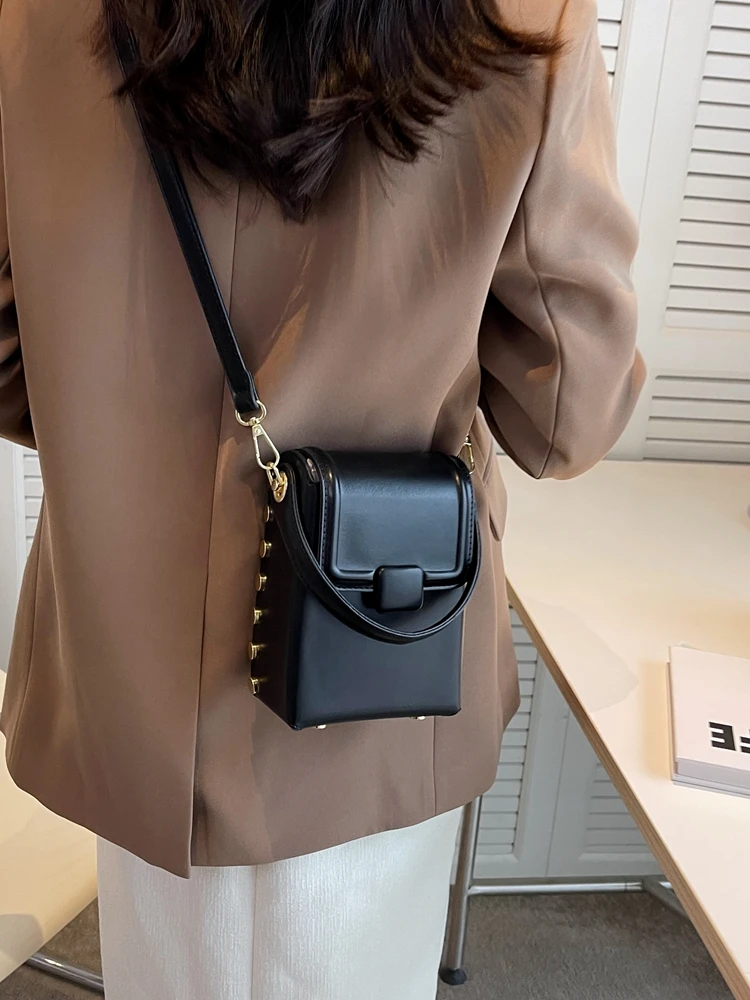 Retro Shoulder Bag 2023 New Women's Exquisite Simple Crossbody Bag Fashionable Elegant Versatile Phone Small Change Wallet