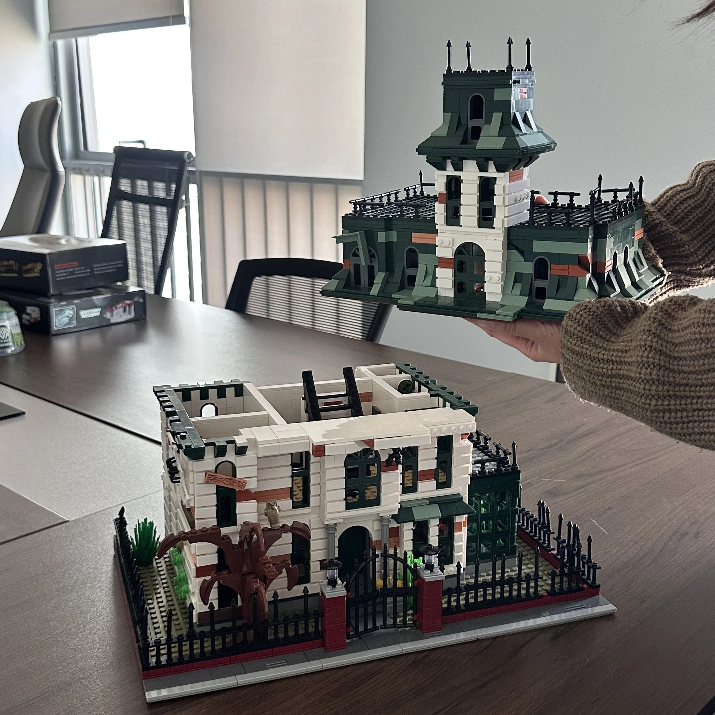 3378PCS Wednesday Addams House Building Blocks Haunted Manor Modular Model Assembly Toys Gift for Kid Adult Collection Decortion